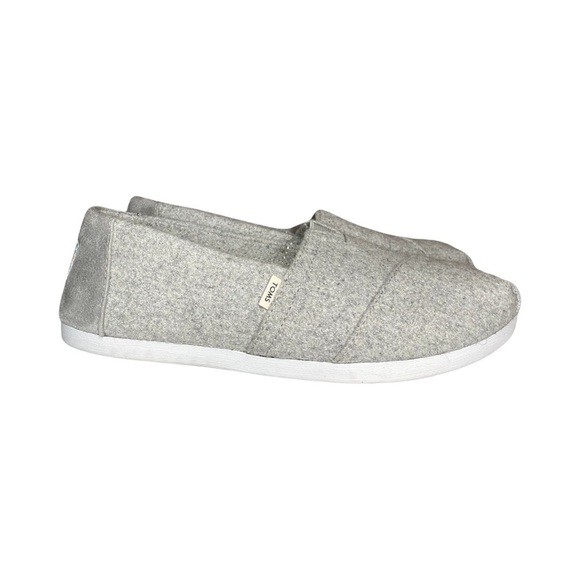 TOMS Seasonal Classic Alpargata Drizzle Grey Felt/Faux Shearling - Picture 2 of 11